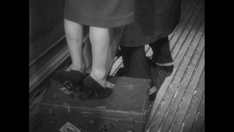 lady_vanishes-9.png lady_vanishes-9.png