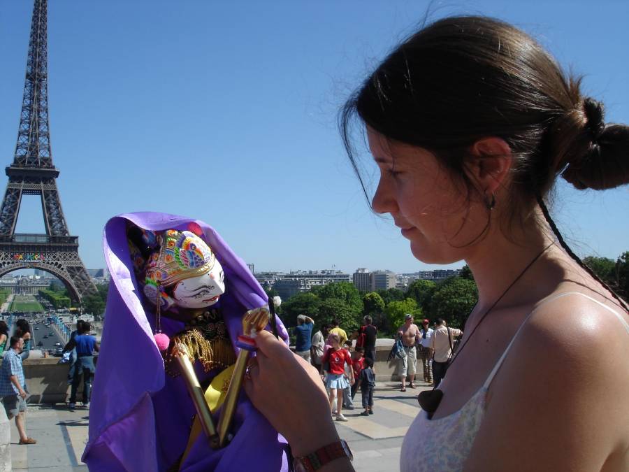 sarah-andrieu.jpg sarah-andrieu.jpg